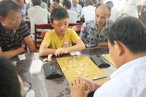 象棋名手出生在广东省，一位棋坛英才的崛起之路